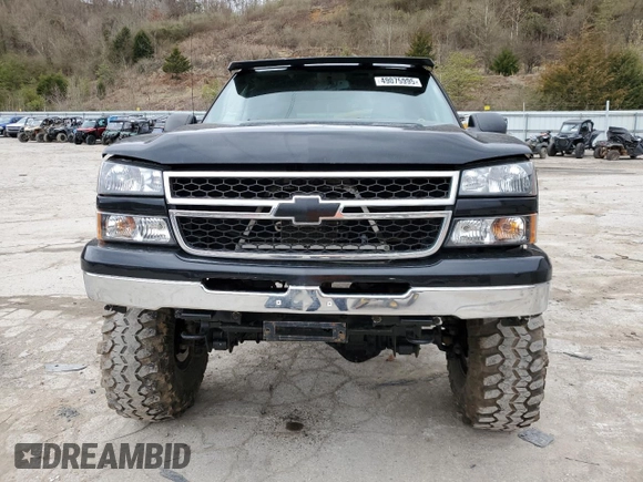 2006 Chevrolet Silverado 1500 LS with VIN 2GCEK13V061353106, listed as a Copart auction lot 49075995 with 150,870 mi miles and Salvage Title. Bid and sale history available at DreamBid. Image 5.