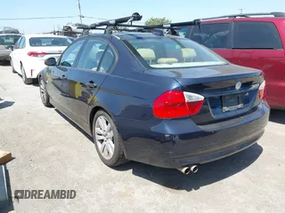 2006 BMW 3 Series 325i z VIN WBAVB17516NK41341, wystawiony jako IAAI lot #42412466 z przebiegiem 237 804 mil mil oraz . Historia ofert i sprzedaży dostępna na DreamBid. Obrazek 3.