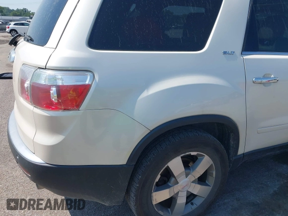 2012 GMC Acadia SLT1 z VIN 1GKKRRED0CJ406684, wystawiony jako IAAI lot #39995301 z przebiegiem 175 333 mil mil oraz . Historia ofert i sprzedaży dostępna na DreamBid. Obrazek 13.