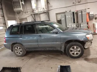 2005 Toyota Highlander with VIN JTEDP21A450080017, listed as a IAAI auction lot 41719540 with 188,966 mi miles. Bid and sale history available at carsss.com. Image 14.