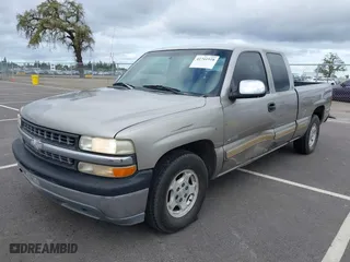 1999 Chevrolet Silverado 1500 LS with VIN 2GCEC19T6X1167722, listed as a IAAI auction lot 41741518 with 319,692 mi miles. Bid and sale history available at carsss.com. Image 2.