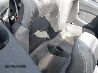 2020 Ford Mustang GT Premium z VIN 1FATP8FF4L5119301, wystawiony jako IAAI lot #40745931 z przebiegiem Nie podano mil oraz . Historia ofert i sprzedaży dostępna na DreamBid. Obrazek 8.