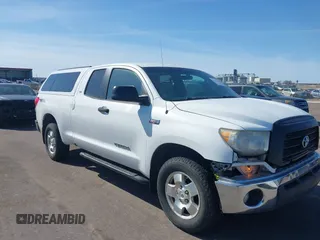 2008 Toyota Tundra 4WD Truck with VIN 5TFBV54158X059431, listed as a IAAI auction lot 41739429 with 147,625 mi miles. Bid and sale history available at carsss.com. Image 1.