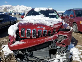 2014 Jeep Cherokee Latitude with VIN 1C4PJMCSXEW266324, listed as a Copart auction lot 49708415 with 140,961 mi miles and Salvage Title. Bid and sale history available at DreamBid. Image 5.