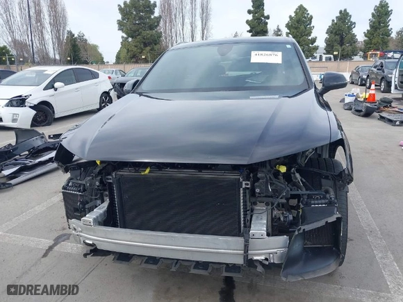 2018 Audi Q7 Premium Plus with VIN WA1LAAF76JD051429, listed as a IAAI auction lot 41826876 with 59,808 mi miles. Bid and sale history available at carsss.com. Image 13.
