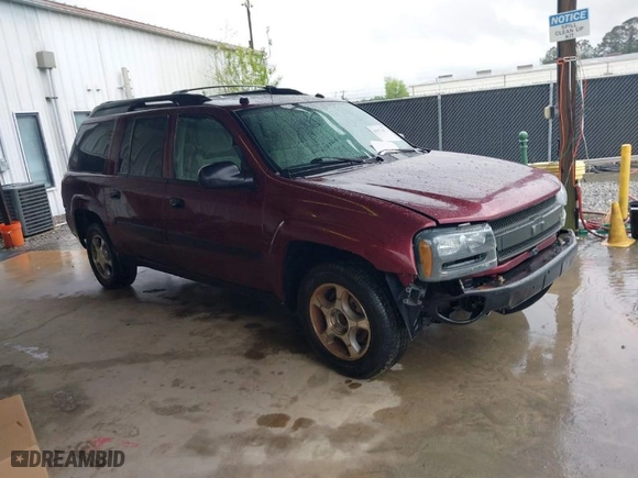 2005 Chevrolet TrailBlazer LS with VIN 1GNES16S556176536, listed as a IAAI auction lot 41973672 with 1 mi miles. Bid and sale history available at carsss.com. Image 1.