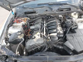 2007 BMW 3 Series 328xi with VIN WBAVC93577KX56977, listed as a IAAI auction lot 41349967 with 1 mi miles. Bid and sale history available at carsss.com. Image 10.