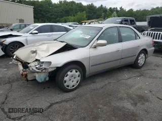 1998 Honda Accord LX с VIN 1HGCG5545WA172773, выставлен на аукционе Copart как лот 63660514 с пробегом 255 670 миль миль и Списание • Salvage title. История ставок и продаж доступна на DreamBid. Изображение 1.