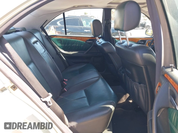2001 Mercedes-Benz E-Class with VIN WDBJF65J81B314801, listed as a IAAI auction lot 41949755 with 254,836 mi miles. Bid and sale history available at carsss.com. Image 8.