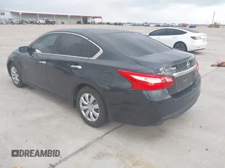 2016 Nissan Altima S with VIN 1N4AL3APXGN321667, listed as a IAAI auction lot 42163234 with 133,396 mi miles and . Bid and sale history available at carsss.com. Image 3.