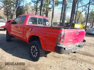 2005 Toyota Tacoma with VIN 5TEUU42N75Z129611, listed as a IAAI auction lot 41353085 with 263,074 mi miles and . Bid and sale history available at DreamBid. Image 3.