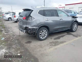 2018 Nissan Rogue SV with VIN KNMAT2MV6JP511461, listed as a IAAI auction lot 41924322 with 131,869 mi miles. Bid and sale history available at carsss.com. Image 4.