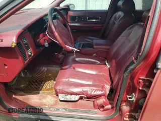 1993 Cadillac Fleetwood z VIN 1G6DW5279PR721904, wystawiony jako Copart lot #46457615 z przebiegiem Nie podano mil oraz Szkoda całkowita • Salvage title. Historia ofert i sprzedaży dostępna na DreamBid. Obrazek 7.