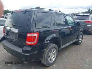 2010 Ford Escape Limited с VIN 1FMCU0E78AKA62013, выставлен на аукционе IAAI как лот 42426819 с пробегом 196 842 миль миль и . История ставок и продаж доступна на DreamBid. Изображение 4.