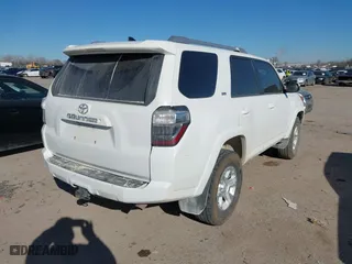 2017 Toyota 4Runner SR5 with VIN JTEBU5JR9H5439571, listed as a IAAI auction lot 41672880 with 161,710 mi miles. Bid and sale history available at carsss.com. Image 4.