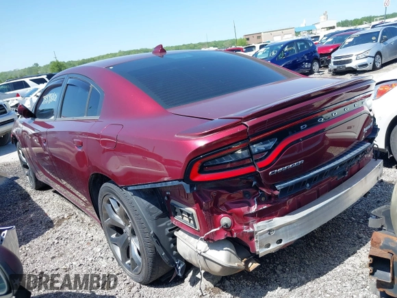 2017 Dodge Charger SXT z VIN 2C3CDXHG1HH504094, wystawiony jako IAAI lot #39339160 z przebiegiem 109 395 mil mil oraz . Historia ofert i sprzedaży dostępna na DreamBid. Obrazek 3.