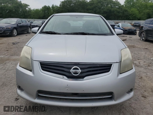 2012 Nissan Sentra S z VIN 3N1AB6AP5CL650580, wystawiony jako Copart lot #55660165 z przebiegiem 149 450 mil mil oraz Szkoda całkowita • Salvage title. Historia ofert i sprzedaży dostępna na DreamBid. Obrazek 5.