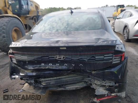 2024 Hyundai Sonata SEL z VIN KMHL64JA8RA373378, wystawiony jako IAAI lot #41975361 z przebiegiem 23 101 mil mil oraz . Historia ofert i sprzedaży dostępna na DreamBid. Obrazek 16.