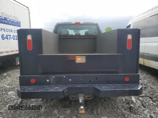 2019 Ford F-250 XL with VIN 1FT7X2BT1KEE95571, listed as a Copart auction lot 62677135 with 136,344 mi miles and Salvage title. Bid and sale history available at DreamBid. Image 6.