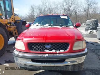 1997 Ford F-250 с VIN 2FTEX27L5VCA16689, выставлен на аукционе IAAI как лот 41582720 с пробегом 111 282 миль миль и . История ставок и продаж доступна на DreamBid. Изображение 12.