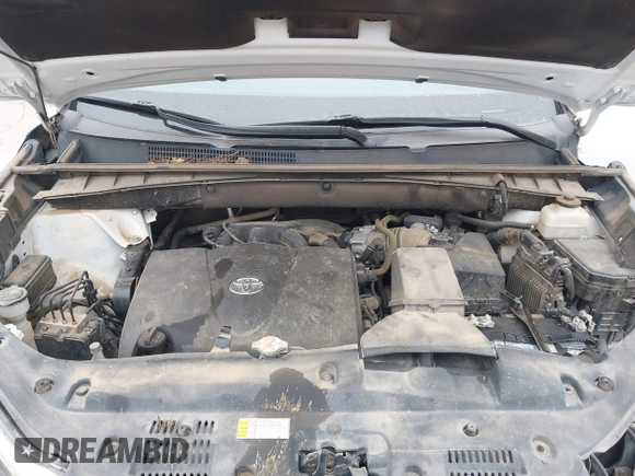 2019 Toyota Highlander SE with VIN 5TDKZRFH3KS366017, listed as a IAAI auction lot 40986322 with 67,313 mi miles and . Bid and sale history available at DreamBid. Image 10.