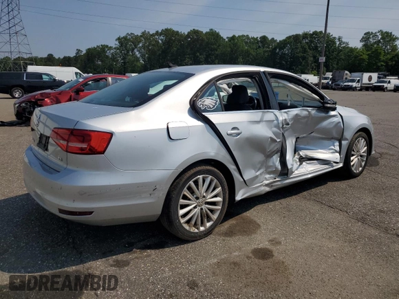 2015 Volkswagen Jetta SE с VIN 3VWD17AJ2FM350408, выставлен на аукционе Copart как лот 60422495 с пробегом 137 473 миль миль и Списание • Salvage title. История ставок и продаж доступна на DreamBid. Изображение 3.