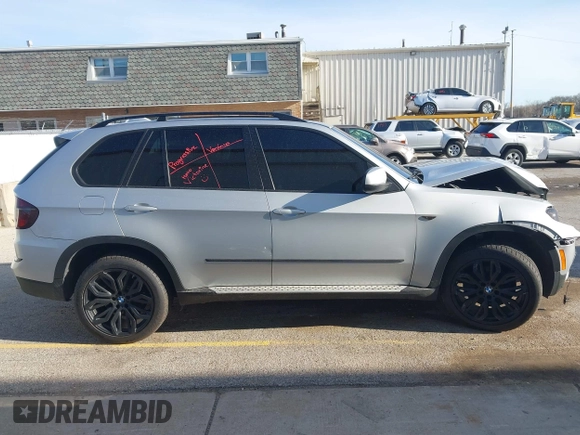2012 BMW X5 35i с VIN 5UXZV4C53CL750601, выставлен на аукционе IAAI как лот 41946731 с пробегом 111 026 миль миль и . История ставок и продаж доступна на DreamBid. Изображение 14.