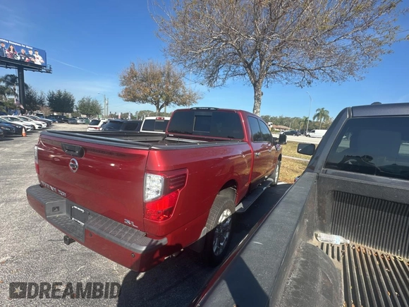 2016 Nissan Titan Platinum Reserve z VIN 1N6BA1F26GN512666, wystawiony jako Copart lot #43622745 z przebiegiem 120 182 mil mil oraz Czysty tytuł • Clean title. Historia ofert i sprzedaży dostępna na DreamBid. Obrazek 4.