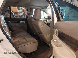 2008 Lincoln MKX with VIN 2LMDU88C58BJ28148, listed as a IAAI auction lot 41983477 with 234,905 mi miles and . Bid and sale history available at DreamBid. Image 8.