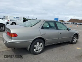2001 Toyota Camry LE z VIN JT2BF22K310338343, wystawiony jako Copart lot #45181715 z przebiegiem 183 500 mil mil oraz Szkoda całkowita • Salvage title. Historia ofert i sprzedaży dostępna na DreamBid. Obrazek 3.