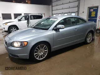 2009 Volvo C70 with VIN YV1MC67269J072664, listed as a Copart auction lot 44973035 with 134,921 mi miles and Salvage Title. Bid and sale history available at carsss.com. Image 1.