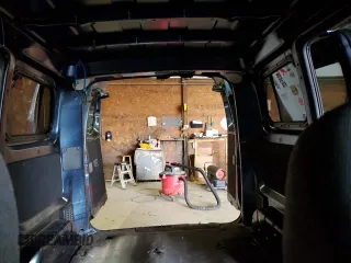 2016 Nissan NV200 S z VIN 3N6CM0KN7GK697595, wystawiony jako Copart lot #57955705 z przebiegiem 118 396 mil mil oraz Szkody całkowita. Historia ofert i sprzedaży dostępna na DreamBid. Obrazek 10.
