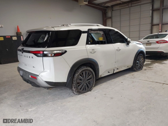 2022 Nissan Pathfinder SL with VIN 5N1DR3CB3NC257192, listed as a IAAI auction lot 41289480 with 86,131 mi miles. Bid and sale history available at carsss.com. Image 4.