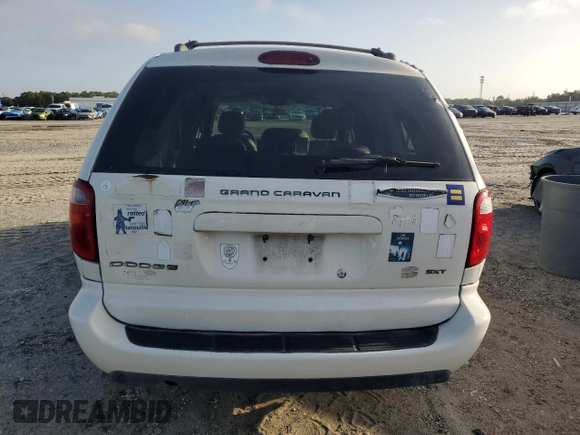 2005 Dodge Caravan SXT with VIN 2D4GP44L45R585381, listed as a Copart auction lot 66082085 with 195,700 mi miles and Salvage title. Bid and sale history available at DreamBid. Image 6.