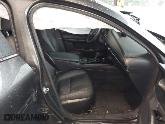 2025 Mazda CX-30 S Preferred with VIN 3MVDMBCM3SM753889, listed as a IAAI auction lot 42787411 with 21,201 mi miles and . Bid and sale history available at DreamBid. Image 5.