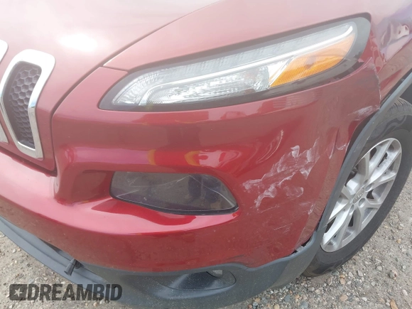 2017 Jeep Cherokee Latitude with VIN 1C4PJMCS6HW609781, listed as a IAAI auction lot 42330110 with 145,111 mi miles and . Bid and sale history available at DreamBid. Image 18.