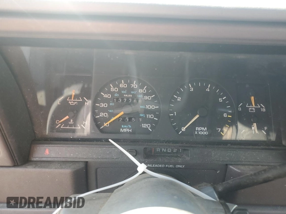 1989 Dodge Spirit z VIN 1B3BA46K1KF408949, wystawiony jako Copart lot #80767594 z przebiegiem 137 766 mil mil oraz Nie do naprawy. Historia ofert i sprzedaży dostępna na DreamBid. Obrazek 9.