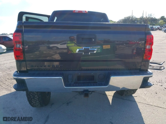 2015 Chevrolet Silverado 1500 LT with VIN 3GCUKREC0FG504717, listed as a IAAI auction lot 41668156 with 79,641 mi miles. Bid and sale history available at carsss.com. Image 17.