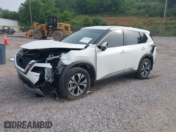 2021 Nissan Rogue SV z VIN 5N1AT3BB7MC796015, wystawiony jako IAAI lot #42310719 z przebiegiem 51 666 mil mil oraz . Historia ofert i sprzedaży dostępna na DreamBid. Obrazek 18.