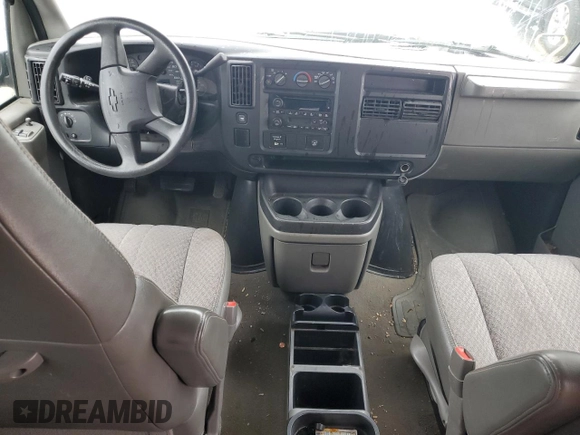 2005 Chevrolet Express Passenger with VIN 1GAHG35U851250429, listed as a Copart auction lot 45600415 with Not provided miles and Salvage title. Bid and sale history available at DreamBid. Image 8.