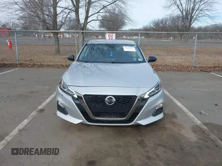 2022 Nissan Altima SR z VIN 1N4BL4CV9NN327401, wystawiony jako IAAI lot #41602929 z przebiegiem 61 130 mil mil oraz . Historia ofert i sprzedaży dostępna na DreamBid. Obrazek 12.
