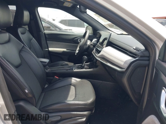 2024 Jeep Compass Latitude with VIN 3C4NJDBN8RT107008, listed as a IAAI auction lot 42521682 with 33,745 mi miles and . Bid and sale history available at DreamBid. Image 5.