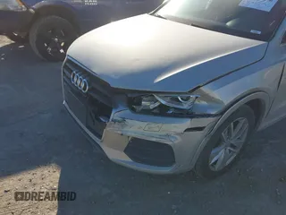 2017 Audi Q3 Premium Plus z VIN WA1JCCFS5HR011907, wystawiony jako IAAI lot #41675496 z przebiegiem 102 591 mil mil oraz . Historia ofert i sprzedaży dostępna na DreamBid. Obrazek 6.