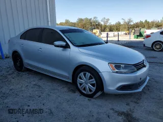 2013 Volkswagen Jetta SE with VIN 3VWDP7AJXDM367100, listed as a Copart auction lot 82292364 with 162,074 mi miles and Clean title. Bid and sale history available at DreamBid. Image 4.