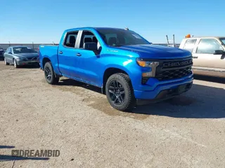2022 Chevrolet Silverado 1500 Custom with VIN 3GCPDBEK3NG631658, listed as a IAAI auction lot 41647603 with 1 mi miles. Bid and sale history available at carsss.com. Image 1.