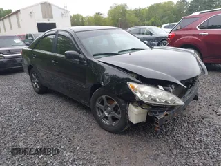2005 Toyota Camry LE z VIN 4T1BE30K15U627380, wystawiony jako IAAI lot #42345852 z przebiegiem 191 521 mil mil oraz . Historia ofert i sprzedaży dostępna na DreamBid. Obrazek 1.