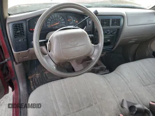 2000 Toyota Tacoma z VIN 4TANL42N4YZ631592, wystawiony jako Copart lot #88979815 z przebiegiem 200 355 mil mil oraz Szkoda całkowita • Salvage title. Historia ofert i sprzedaży dostępna na DreamBid. Obrazek 8.