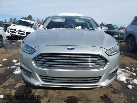 2013 Ford Fusion SE with VIN 3FA6P0HR9DR277038, listed as a Copart auction lot 46719965 with 165,444 mi miles and Non repairable. Bid and sale history available at DreamBid. Image 5.