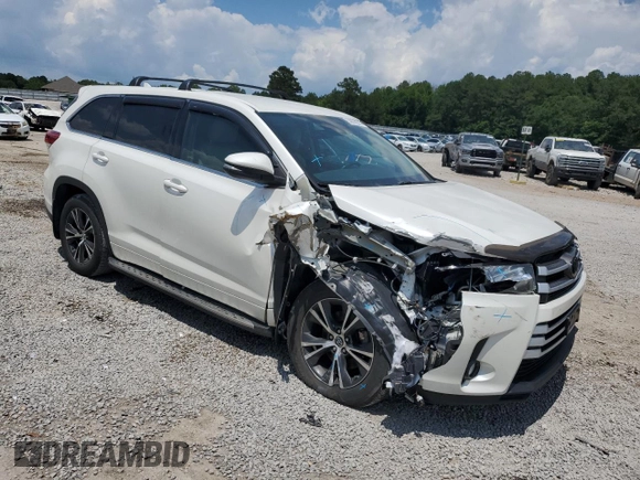 2018 Toyota Highlander LE with VIN 5TDZZRFH9JS267392, listed as a Copart auction lot 58859525 with 145,641 mi miles and Salvage title. Bid and sale history available at DreamBid. Image 4.
