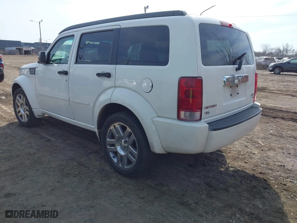 2007 Dodge Nitro R/T with VIN 1D8GU58687W720700, listed as a IAAI auction lot 41802485 with 203,575 mi miles. Bid and sale history available at carsss.com. Image 3.
